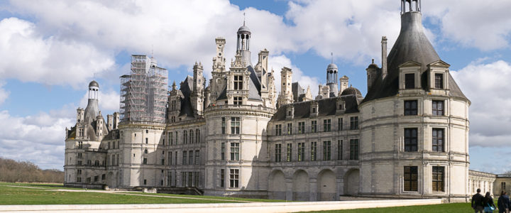 Visit the Chateau de Chambord, the gem of the Loire Valley - France - www.RoadTripsaroundtheWorld.com